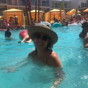 Meet your Posher, Melissa